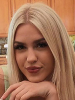 Jazlyn Ray